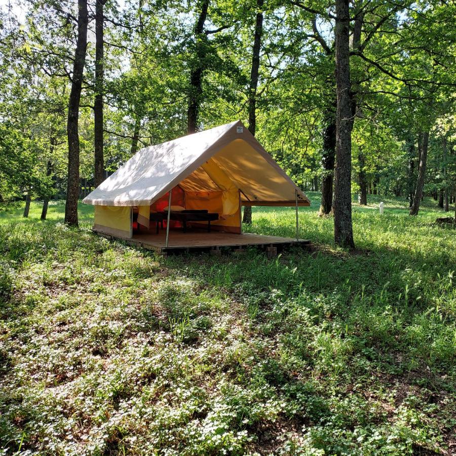 Camping Onlycamp Le Port Saint-Benoît-sur-Loire Eksteriør bilde