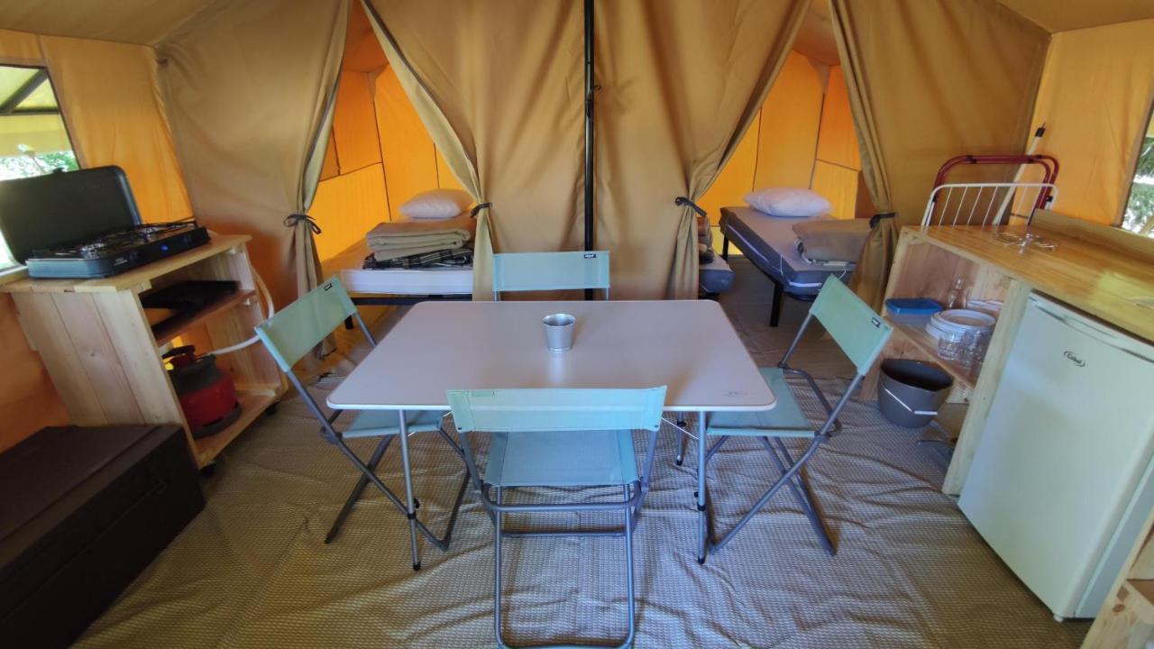 Camping Onlycamp Le Port Saint-Benoît-sur-Loire Eksteriør bilde